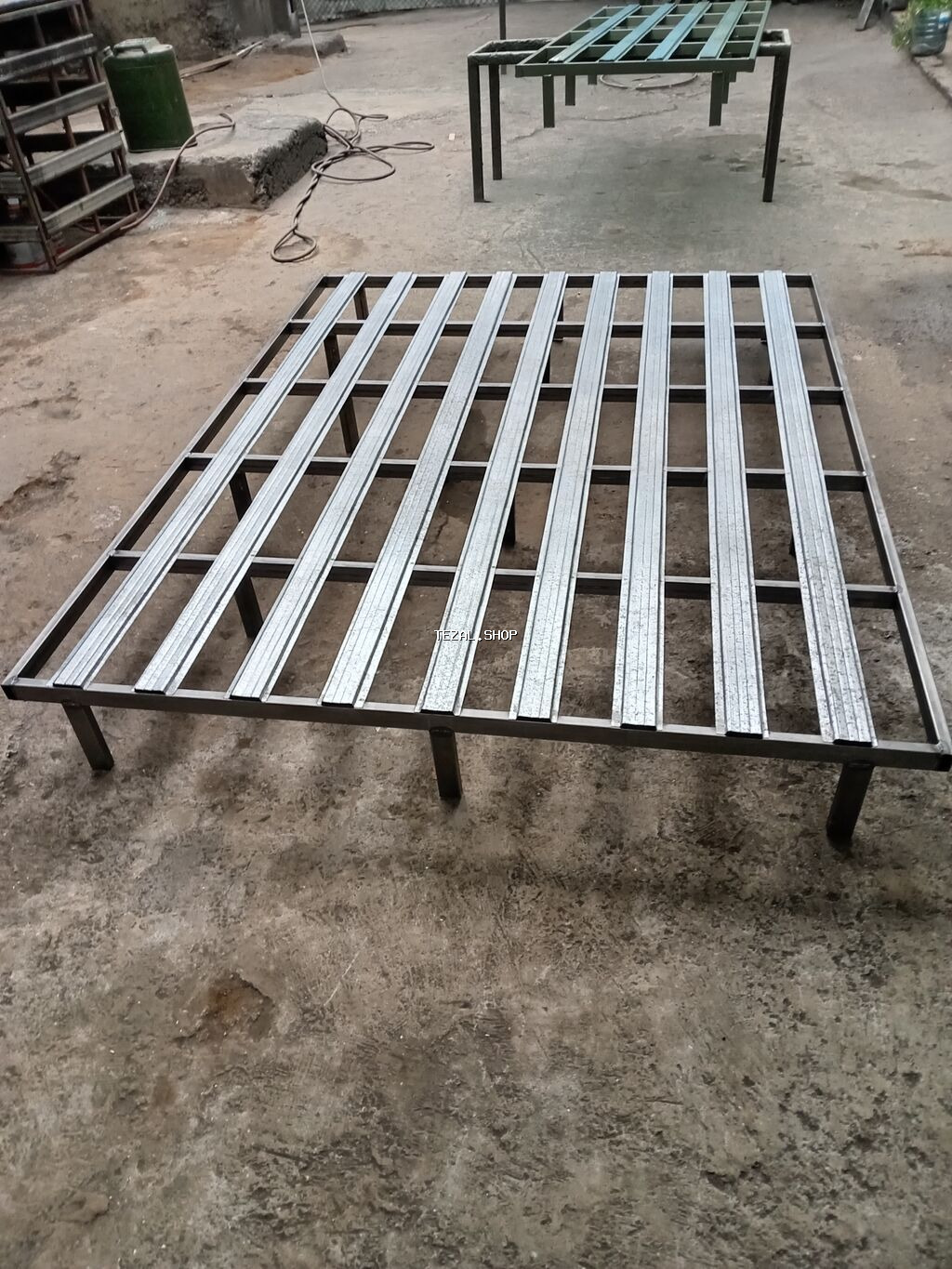 İkinəfərlik çarpayı, Bazalı, Matrassız, Siyirməsiz