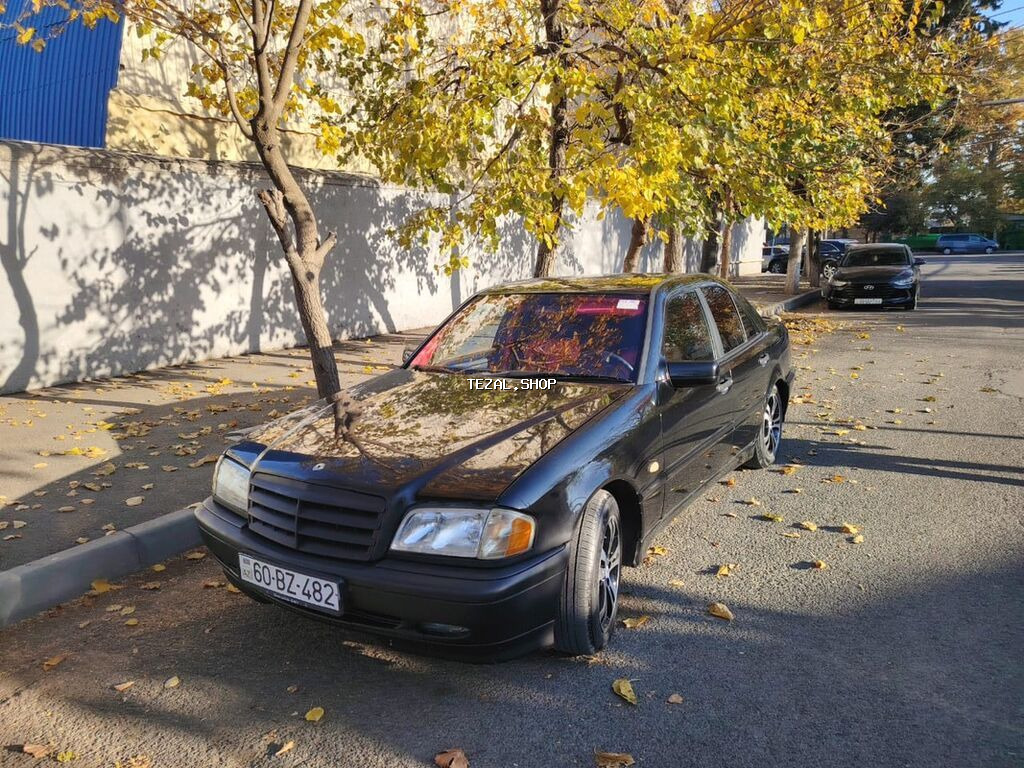 Mercedes-Benz C-Class: 1.8 l | Sedan