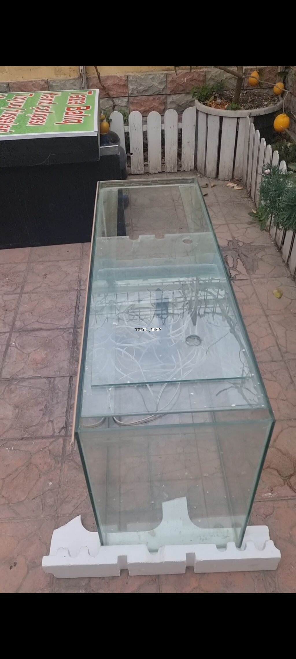 Şüşə akvarium komplekti - Material: qalın şüşə panellər, kənarlarda - şəkil 3