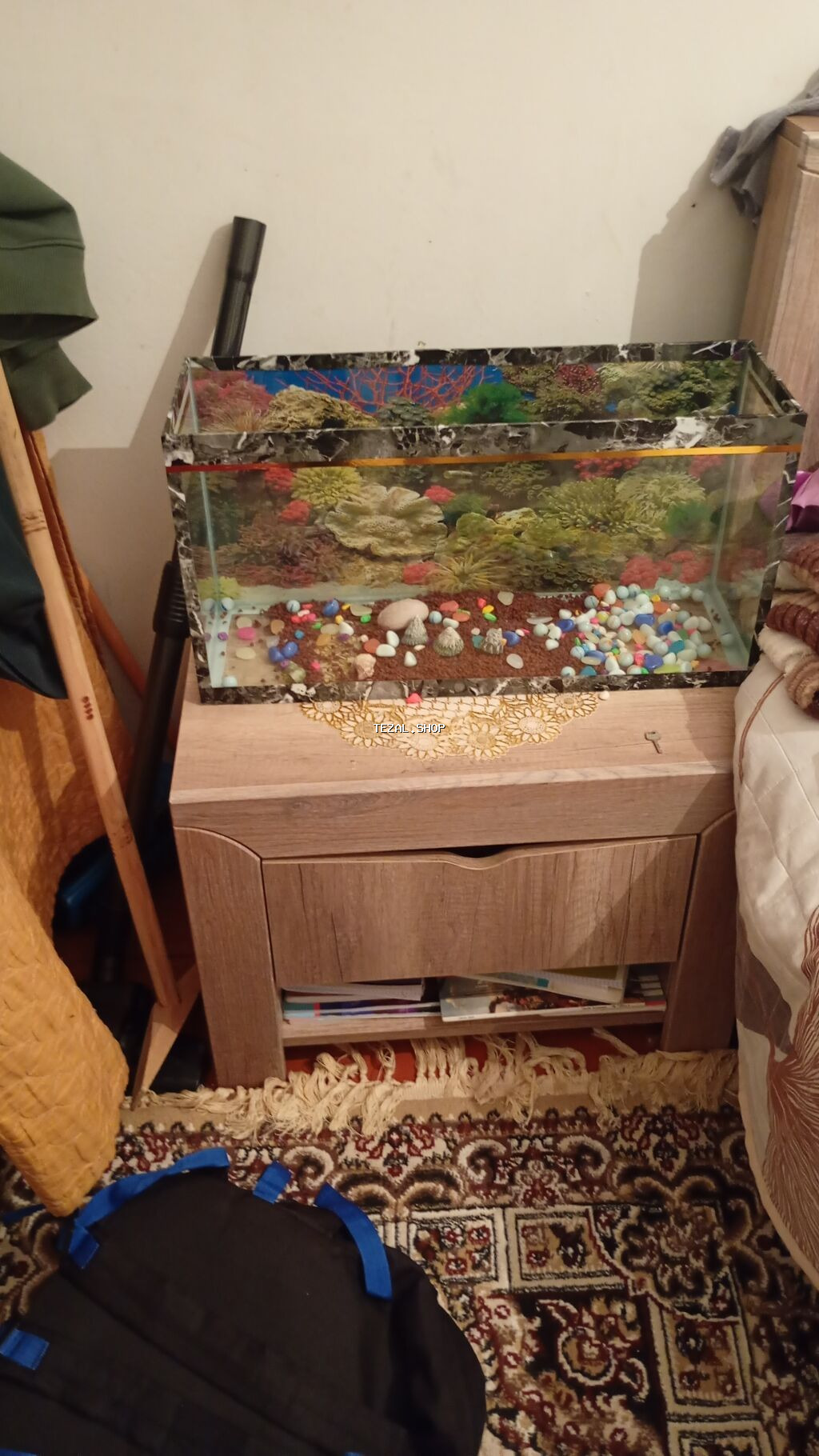 Akvaryum satılır.50 - Şüşə akvaryum, düzbucaqlı forma - Üst və kənar