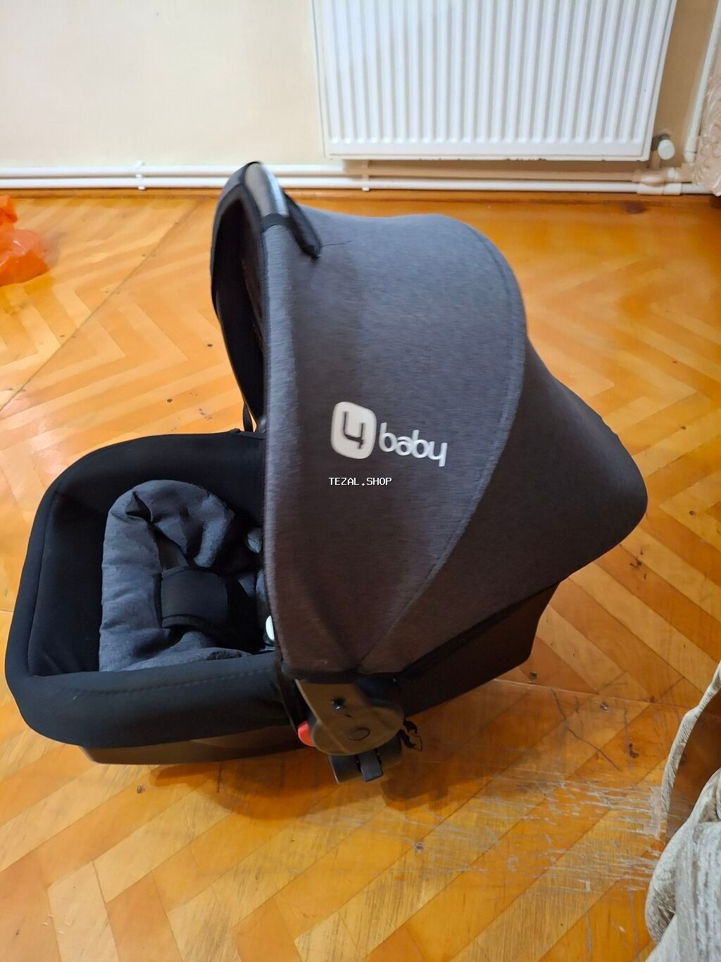 Avtokreslo Türkiyeden baha qiymete alinib az istifade olunub yenidir