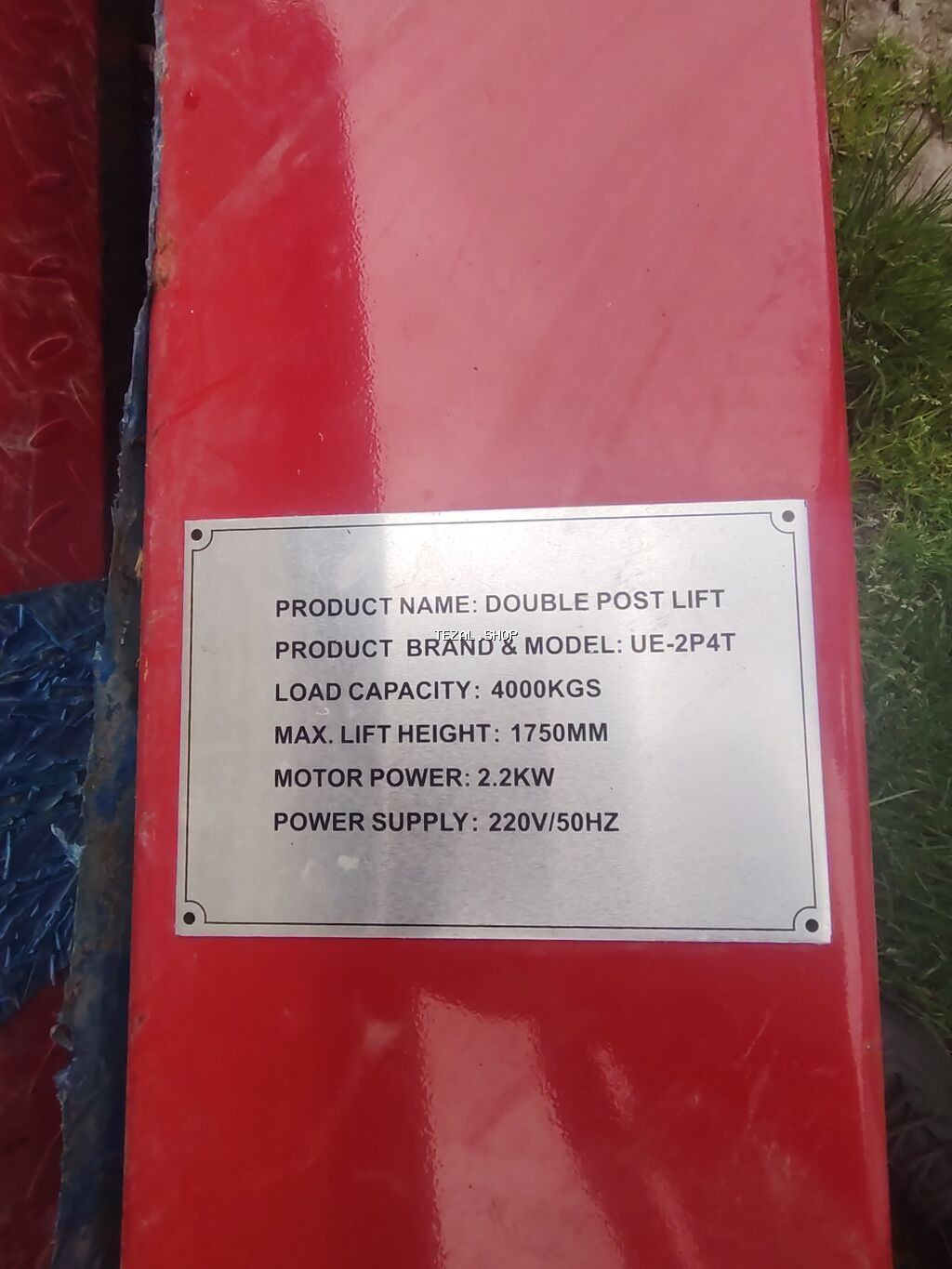 İki dirəkli avtomobil qaldırıcı Model: UE-2P4T (lövhədə qeyd olunub)