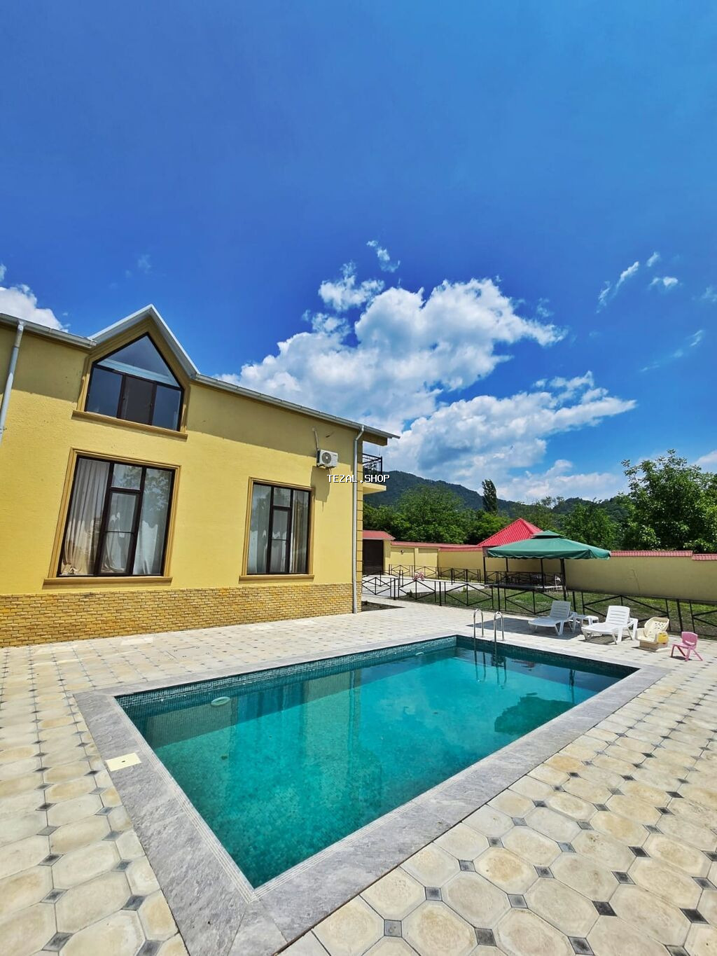 Gunluk kiraye verilir – Dağ mənzərəli, Həyəti və Hovuzlu geniş iki - şəkil 3