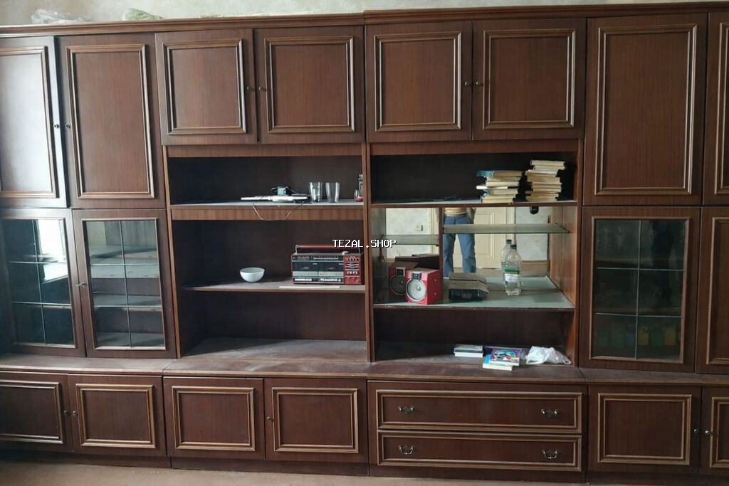 Stenka "Kopernik"(Polşa). Yaşayış olmayan mənzildə olduğuna görə