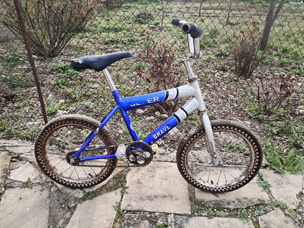 Salam satılır velosiped işlək vəziyyətdədir. Velosiped 20 likdir