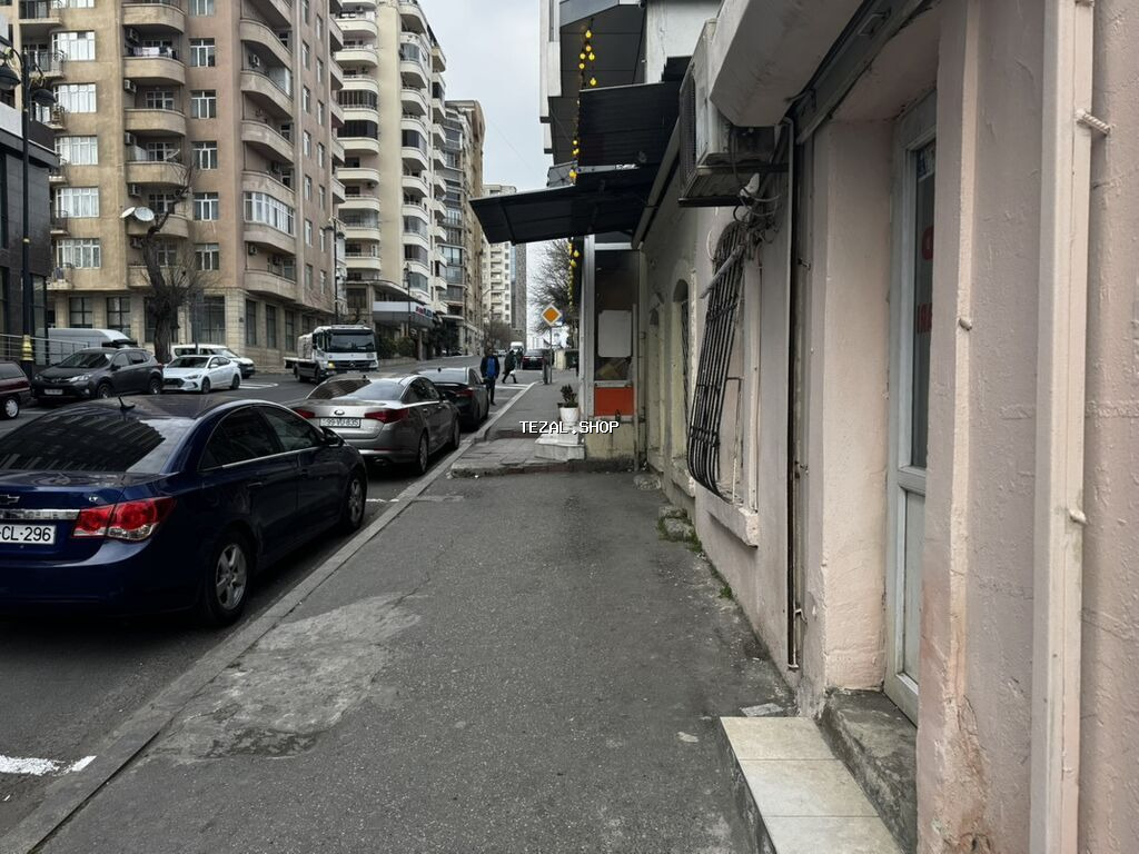 Kommersiya obyekti – küçəyə çıxışı olan kiçik mağaza/servis yeri - - şəkil 2