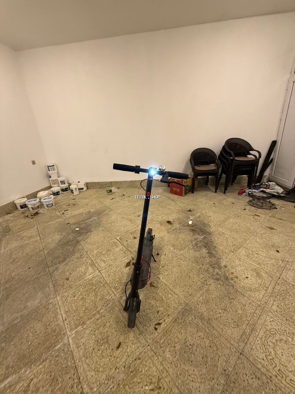 Ideal vezyetde 45 Km gedir adaptri herşeyi var skuter 600 manata