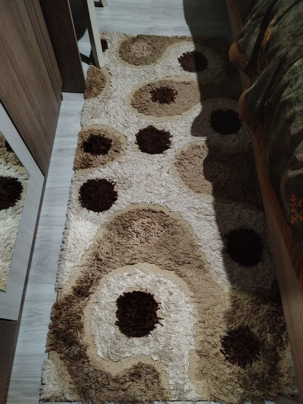 Eni 2,uzunu 3m böyük xalça və eni 80,uzunu 1. 50 iki ədəd balaca