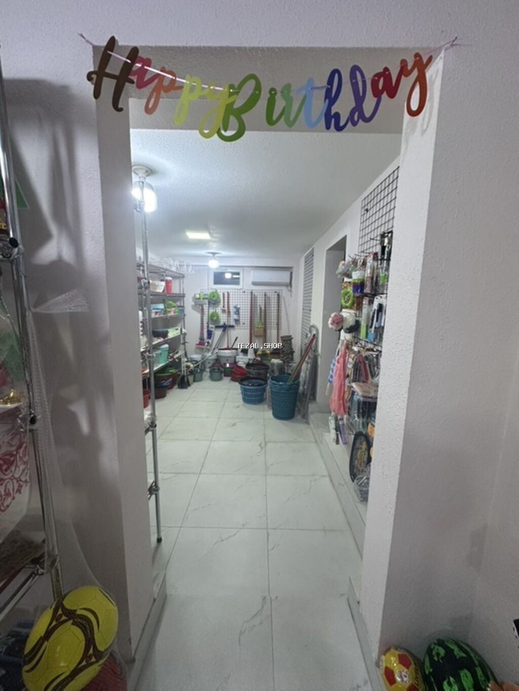 Hazir Biznes Dolu maqzin icinde mallari ile satilir 6 ayin maqzinidi - şəkil 3