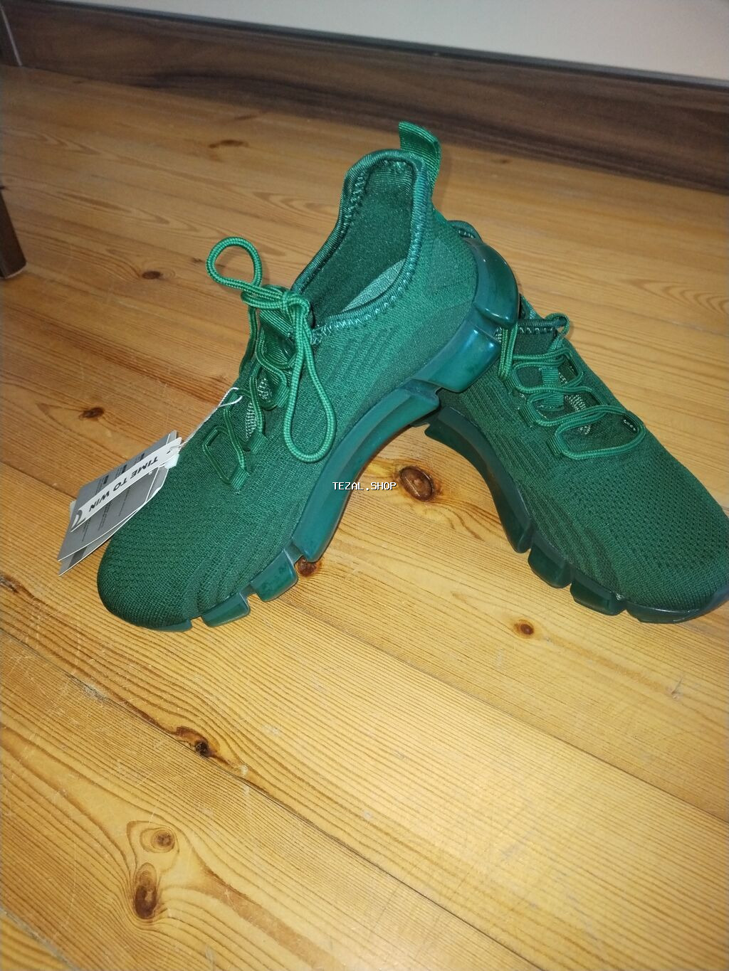 Yaşıl rəngli idman ayaqqabısı - Model: Şnürlü, neylon/trikotaj üst