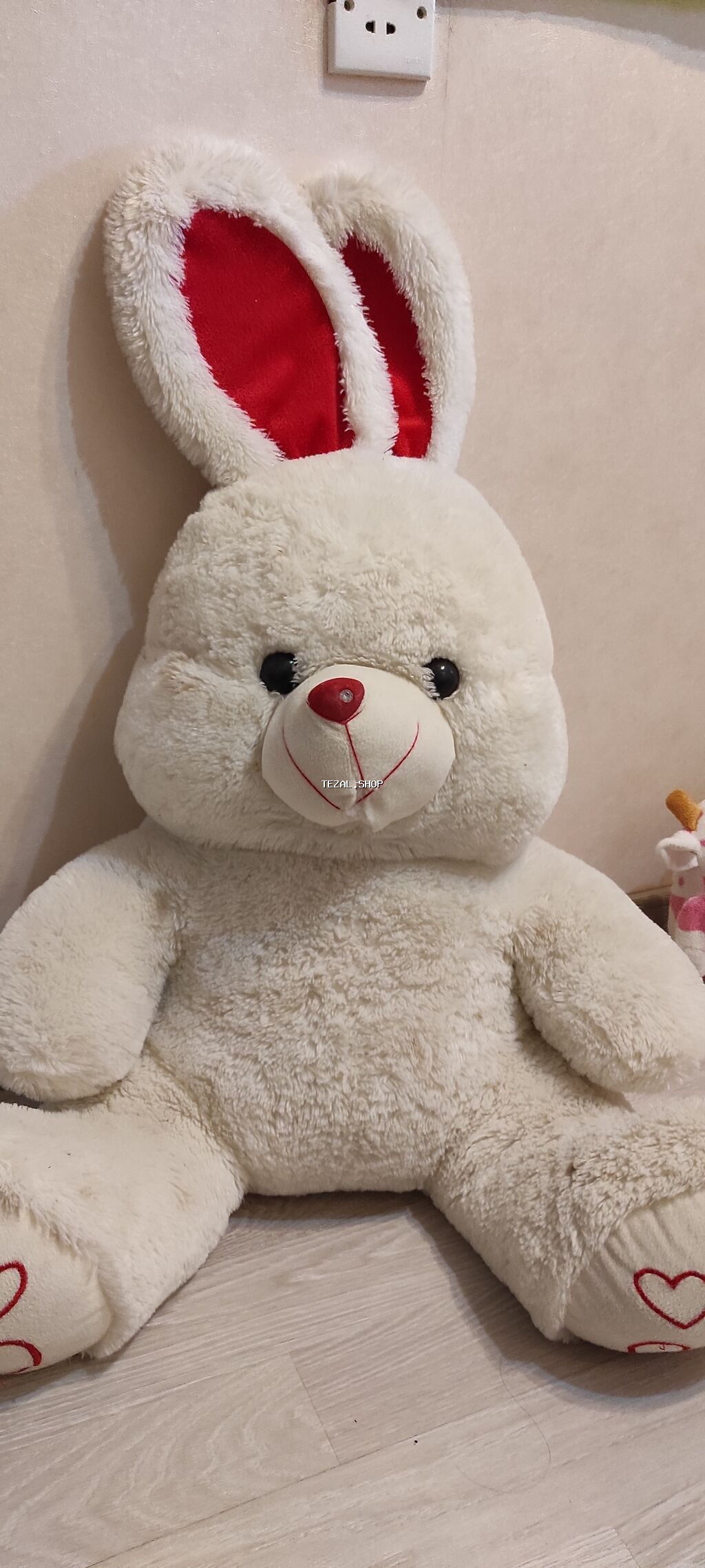 Oyuncaq dovşan.oturmuş vəziyyətdə hündürlüyü 80sm.Sumqayıt içi