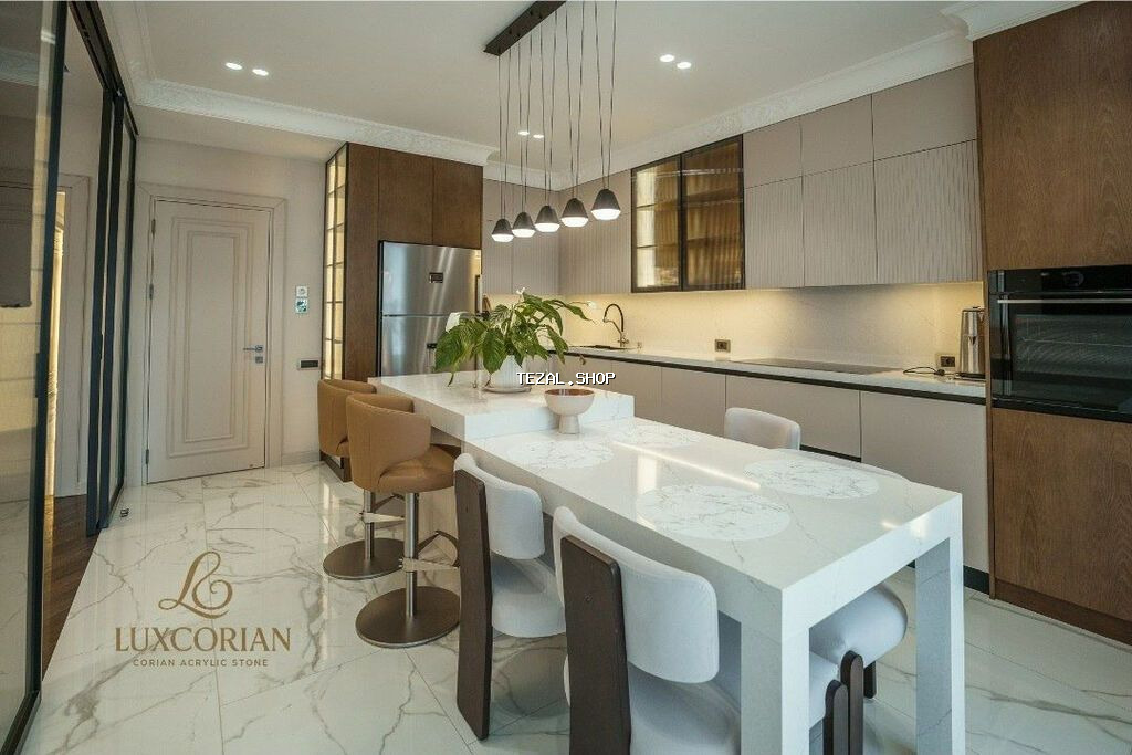 Corian mərməri, digər mərmərlərdən fərqli olaraq ləkə və suya