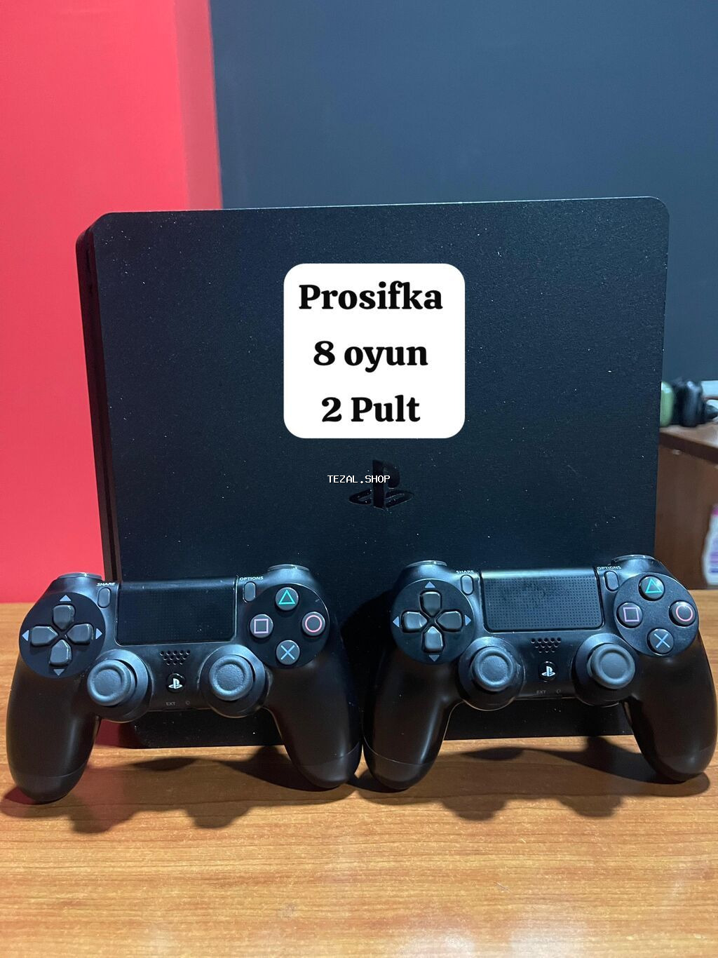 Ps 4 Slim ideal Vezyetde Yaddas 500 GB prosifka olinub ustunde 2 eded