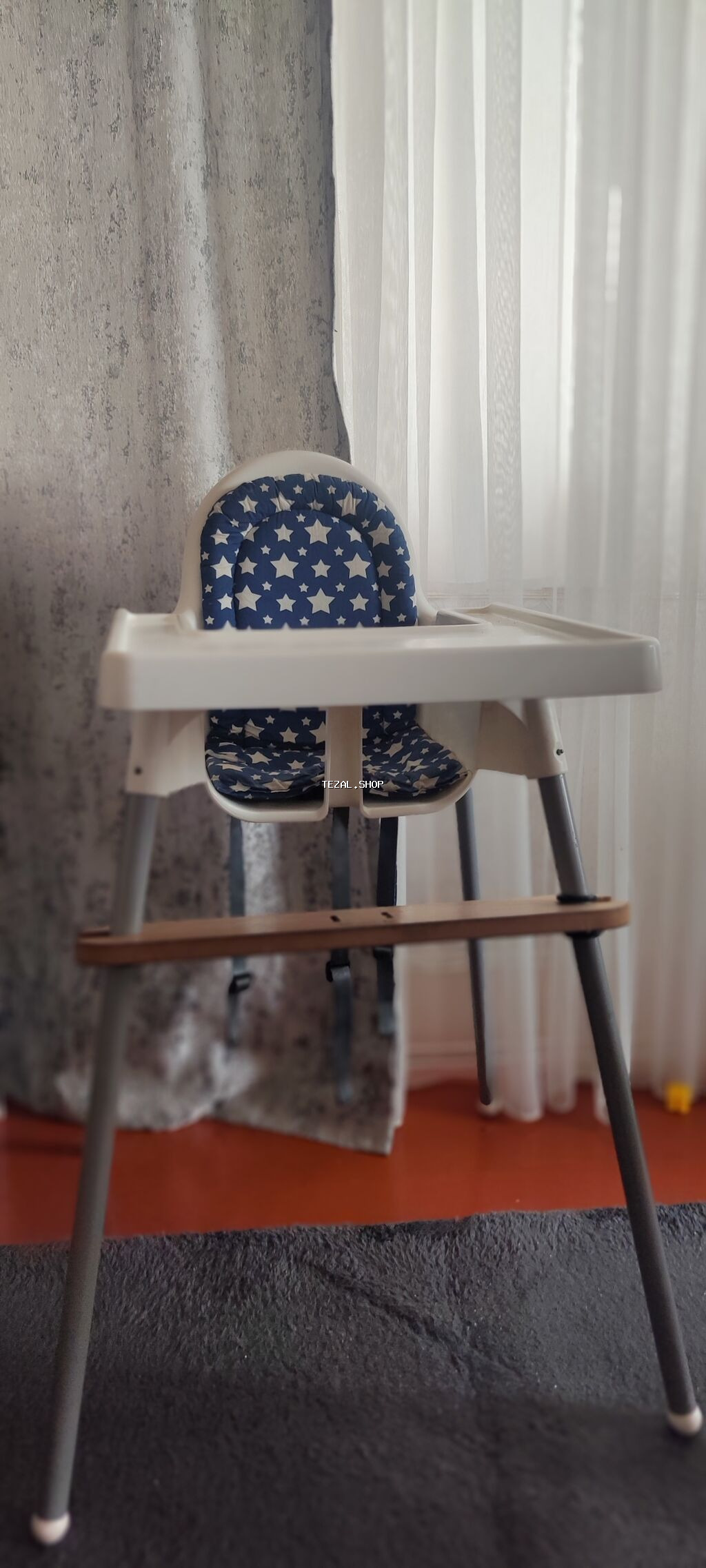 Uşaq yemək stulu - Sadə və funksional dizayn: ağ plastik oturacaq və - şəkil 2