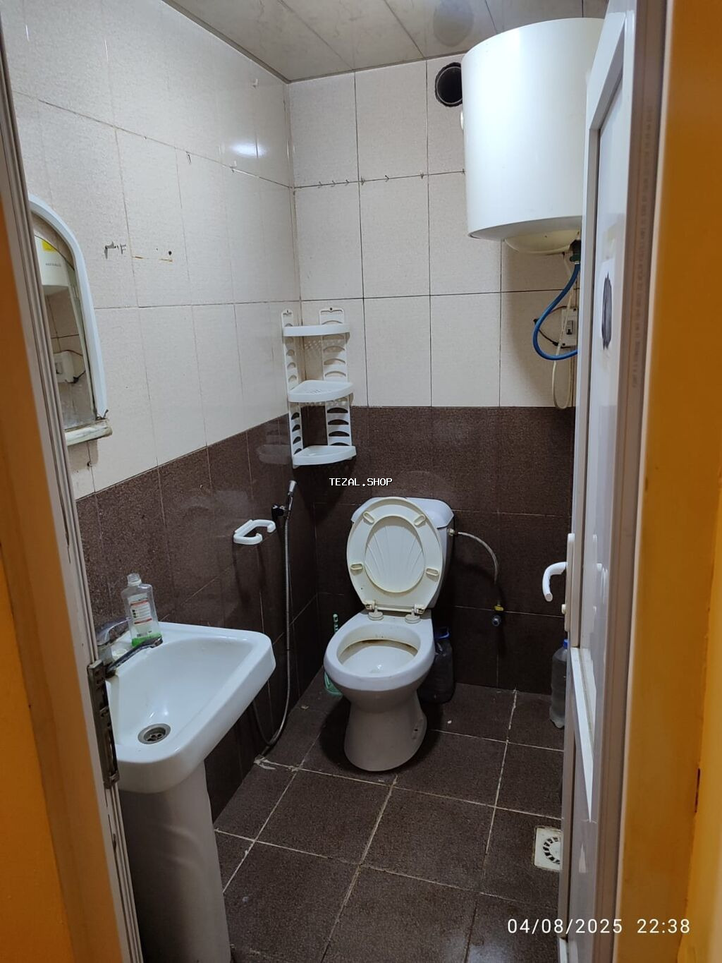 2 otaqlı bina evi. hər şərait. 24 obanın arxasında. piyada keçidin düz