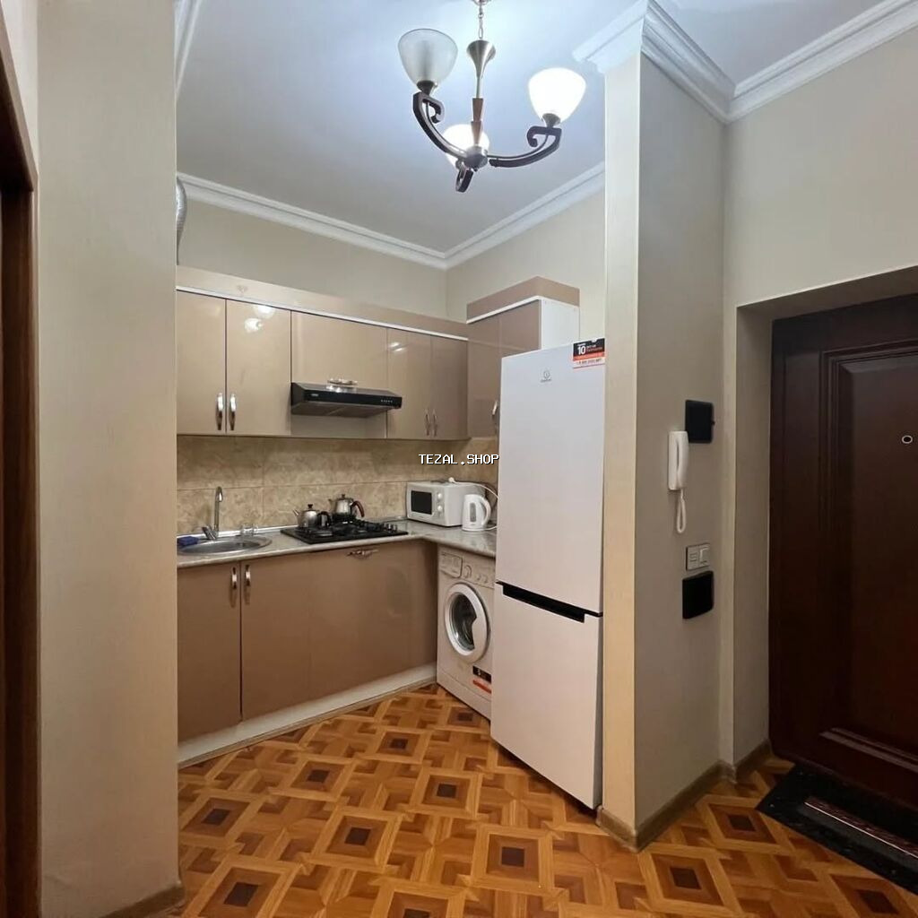 Nərimanov metrosuna yaxın, 5 mərtəbəli binanın 2-ci mərtəbəsində tam - şəkil 5