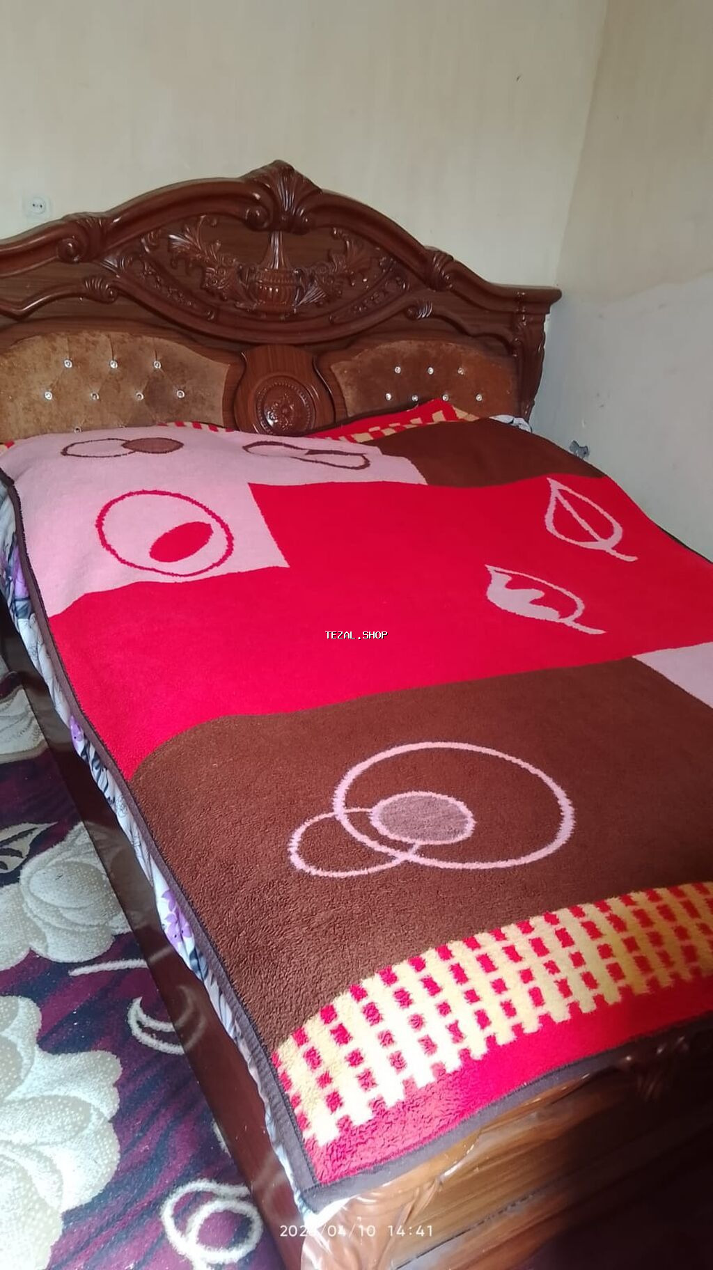 Yataq üçün Xovlu rəng - Qırmızı Yataq örtüyü