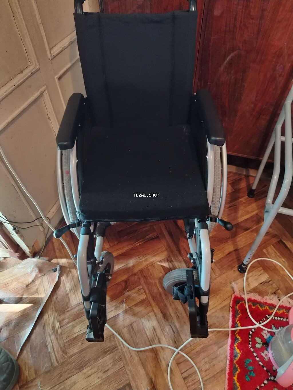 Mexanik əlil arabası - Tip: İtələmə ilə idarə olunan, özünüidarə üçün