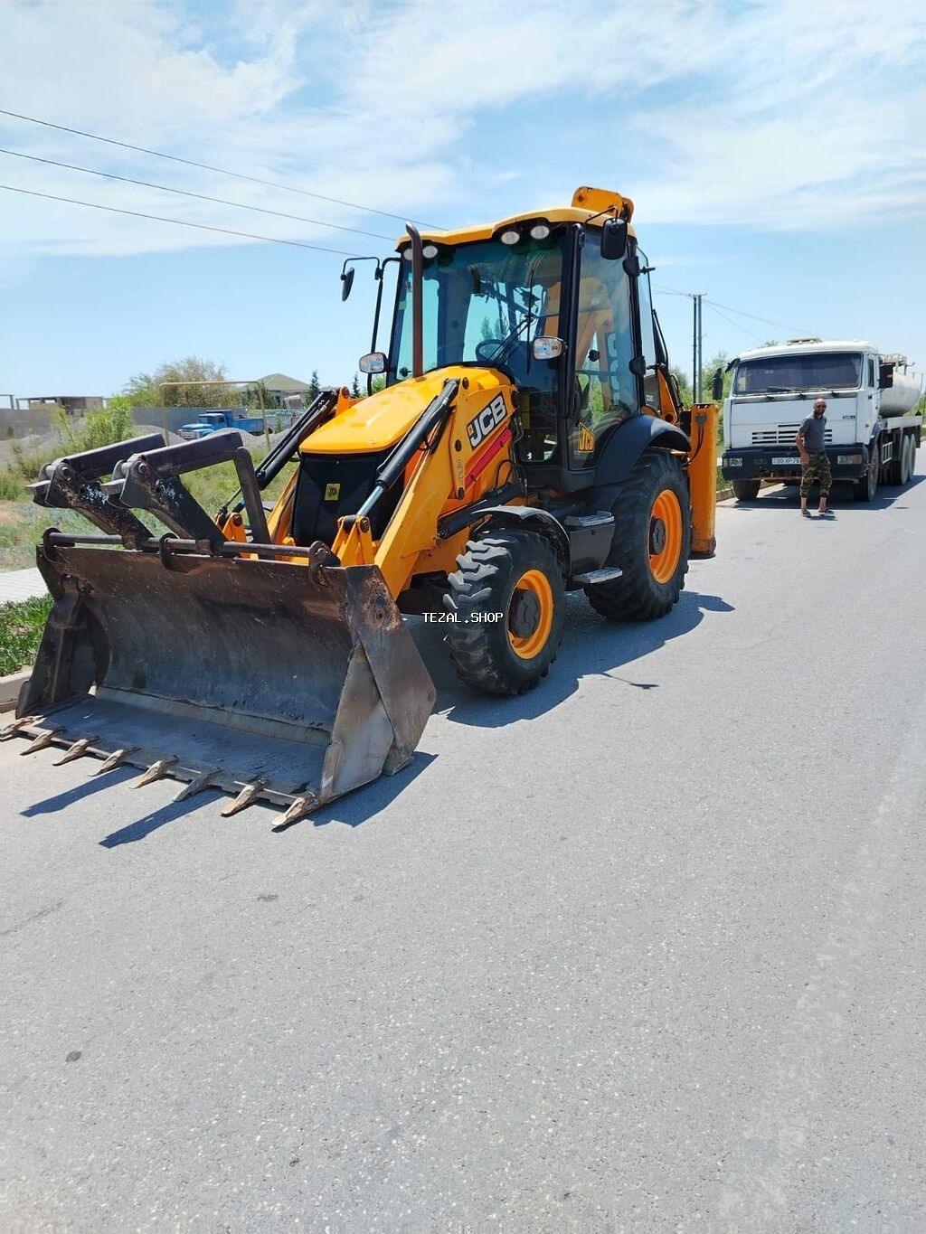 Texnikanin ayliğ və gündəlik icarəsi Jsb bekoloder tikinti xidmətləri