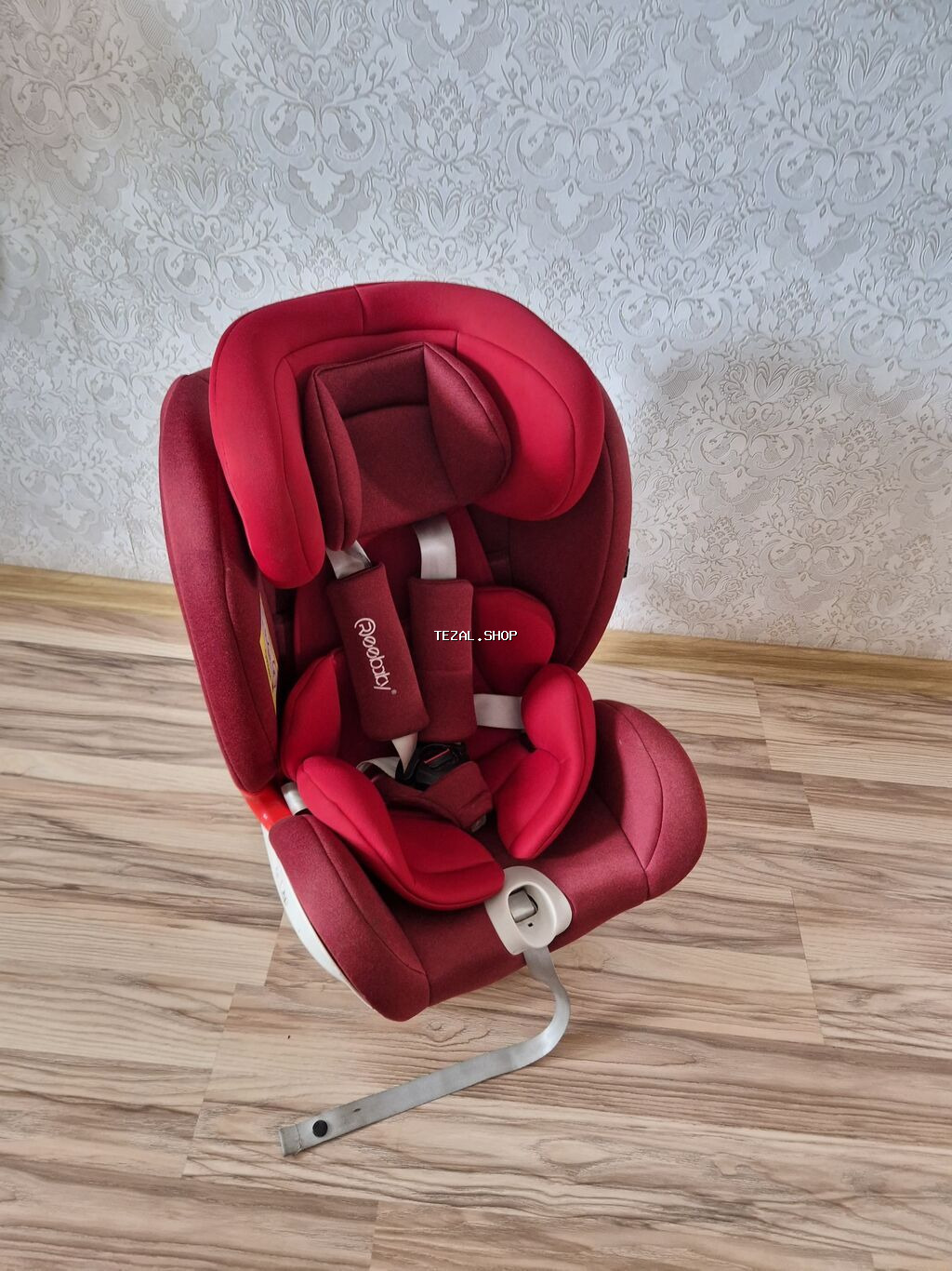 Avtokreslo satiriq.yaxsi veziyyetdedir.izofix sistemi var 150azn