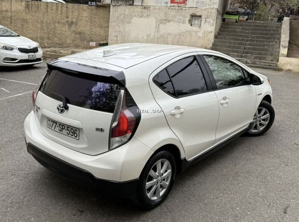 Toyota Aqua: 1.5 l | 2017 il Hetçbek - şəkil 4