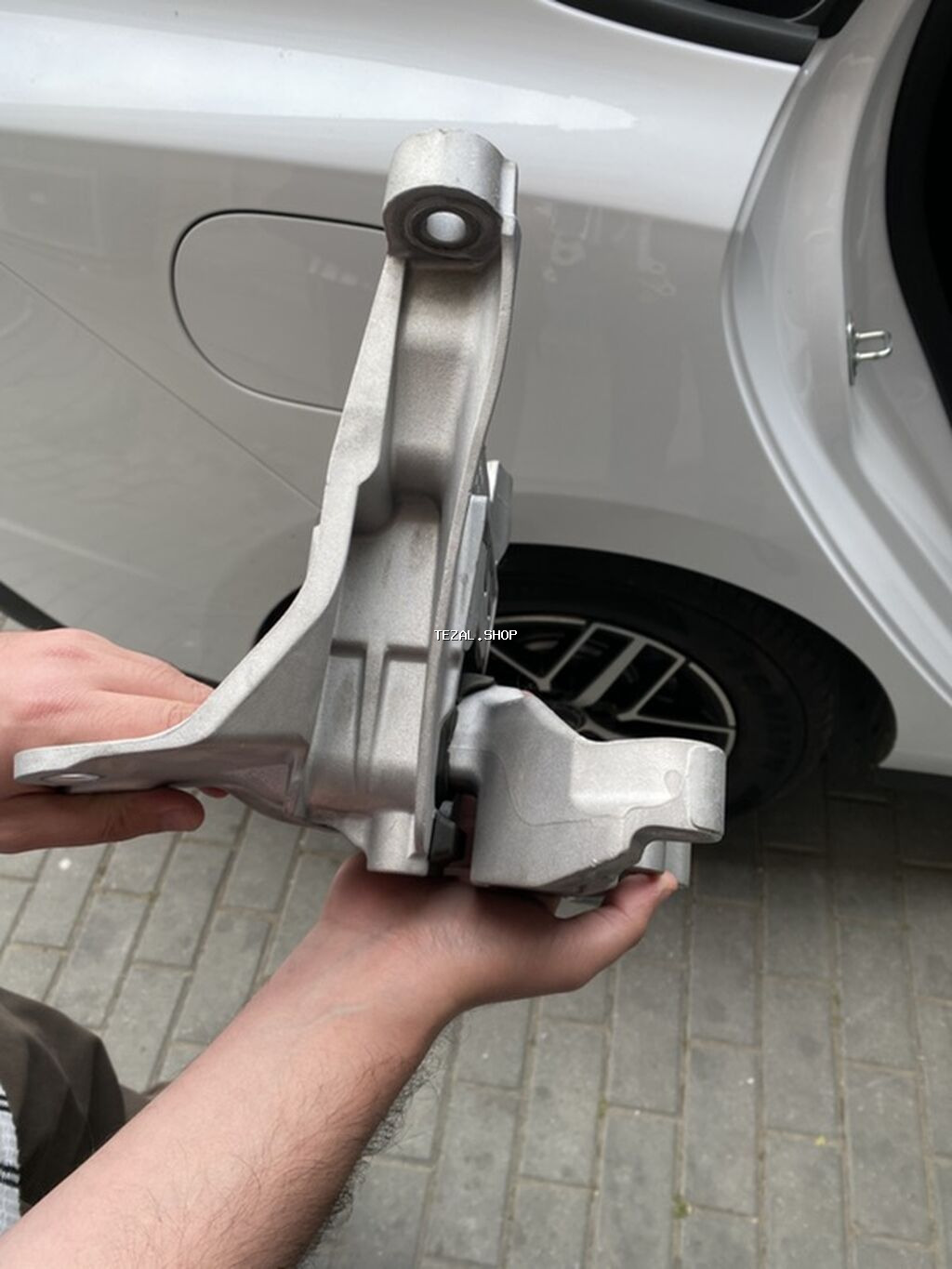 Changan A05 2025 orijinal mühərrik dayağı/braketi - İstehsalçı