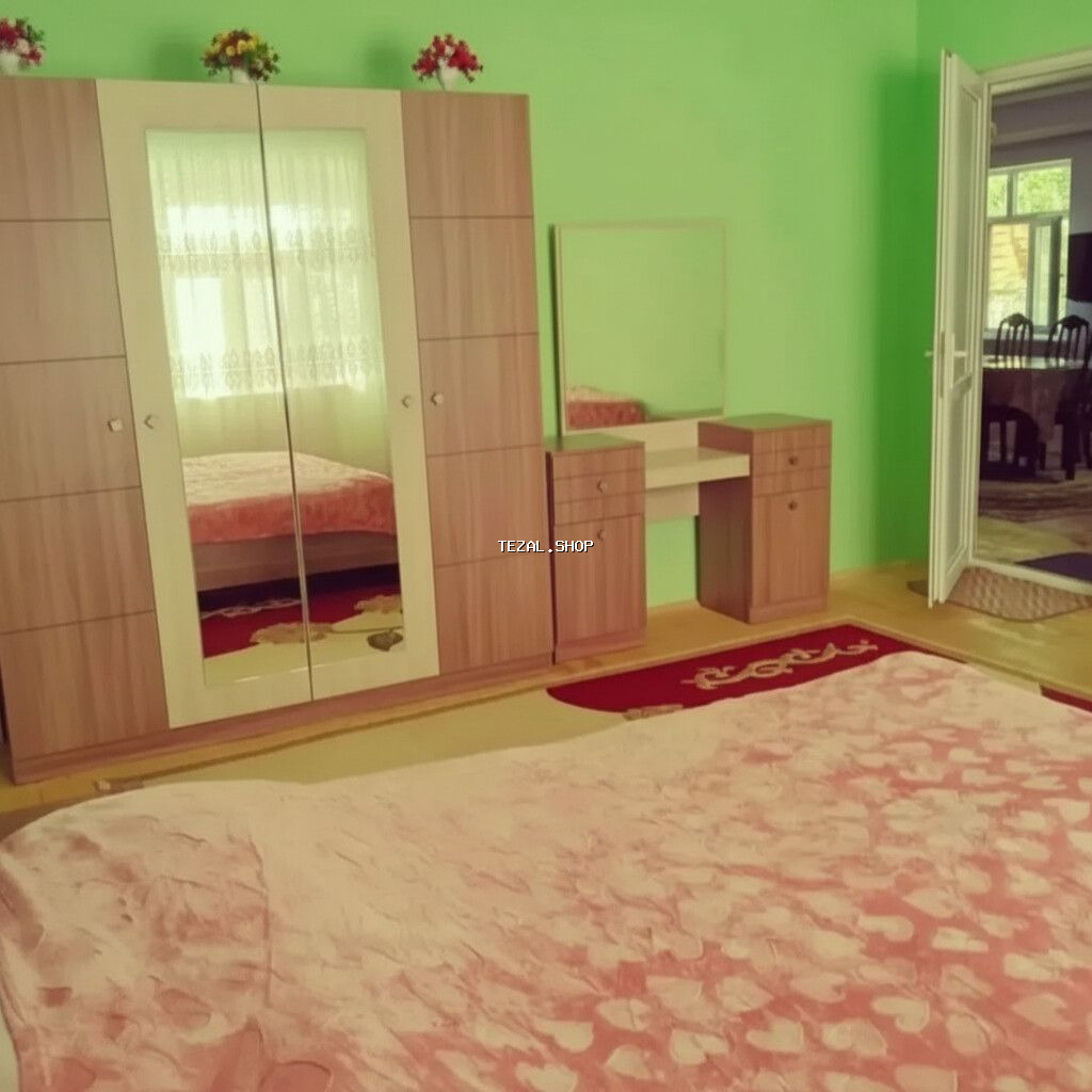 90 kv. m, 3 otaqlı, Kombi, Qaz, İşıq