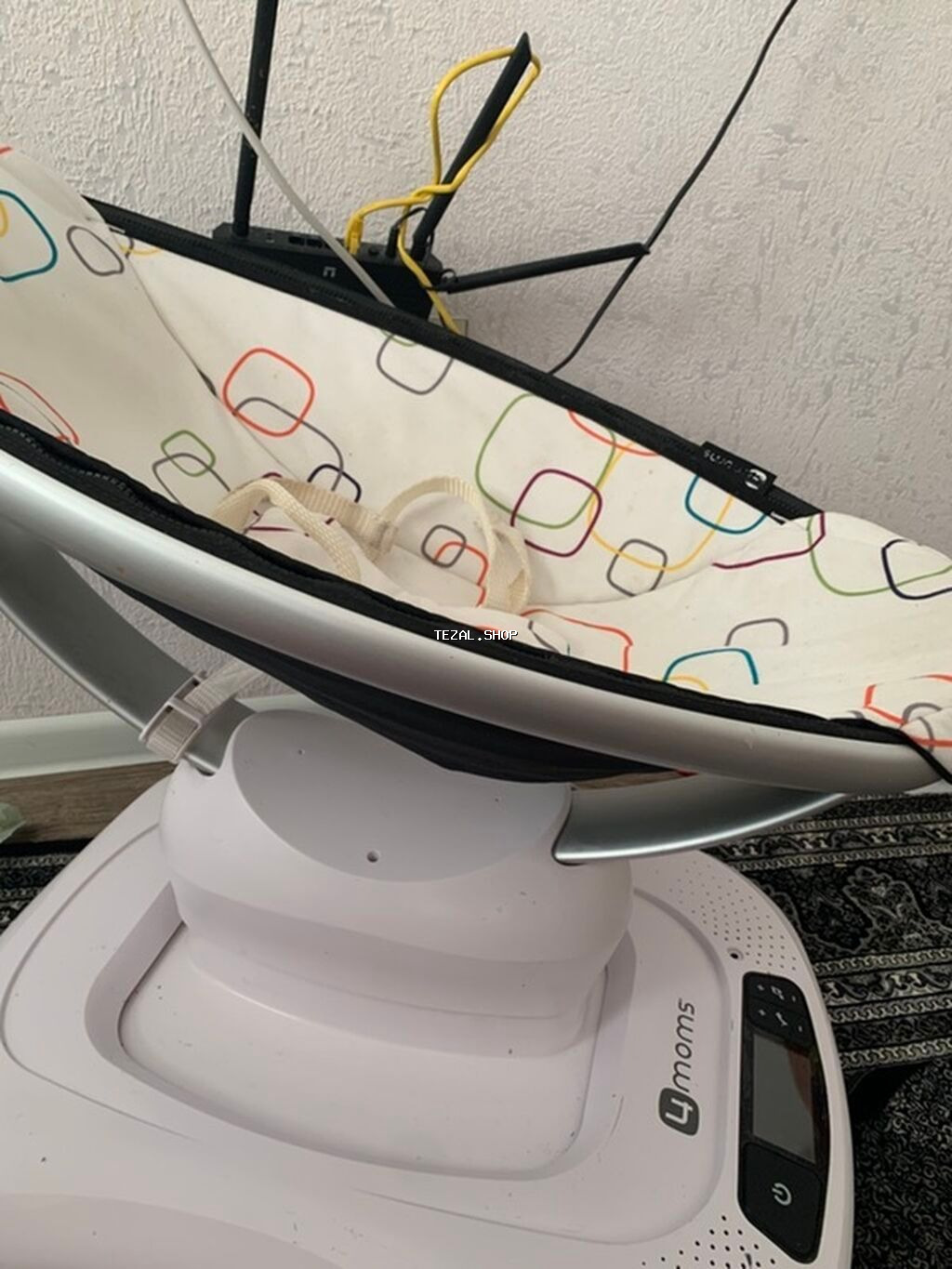 4moms markalı bu avtomatik uşaq yelləncəyi, körpələr üçün rahat və