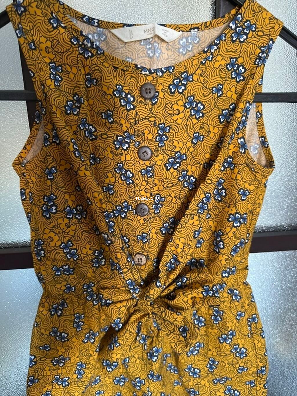 Mango markasına aid bu qız romperi, sarı fonda mavi və ağ çiçək - şəkil 3