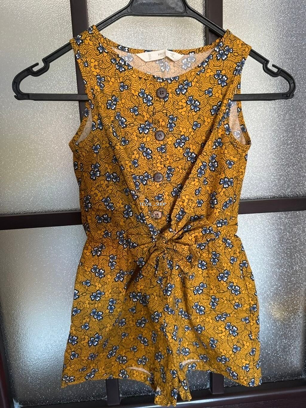 Mango markasına aid bu qız romperi, sarı fonda mavi və ağ çiçək - şəkil 4