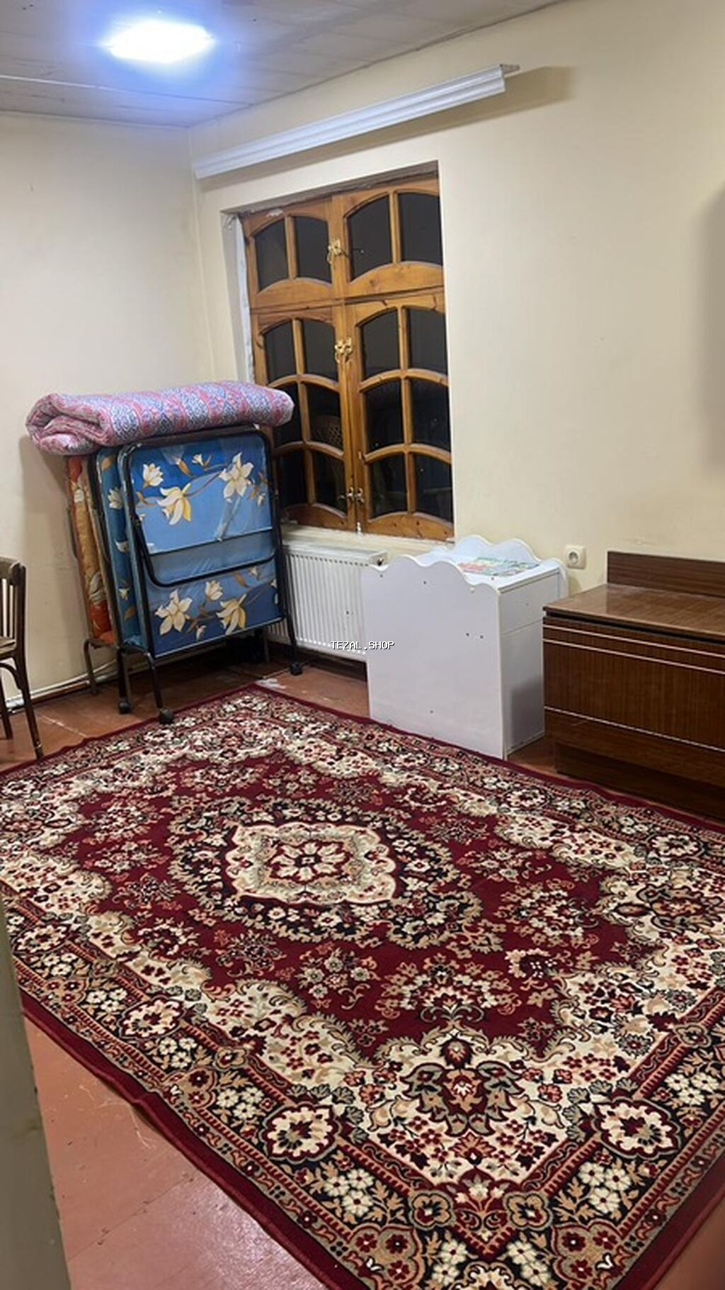 1 otaqli kiraye ev. Ancaq xanimlara verilir. Metroya piyada 10