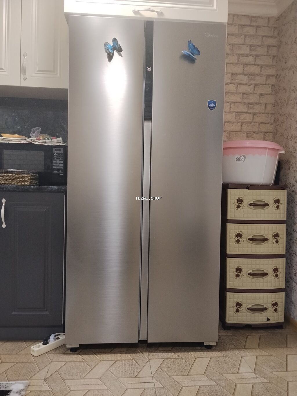 2 qapılı Midea Soyuducu Satılır, rəng - Gümüşü, Təkərli