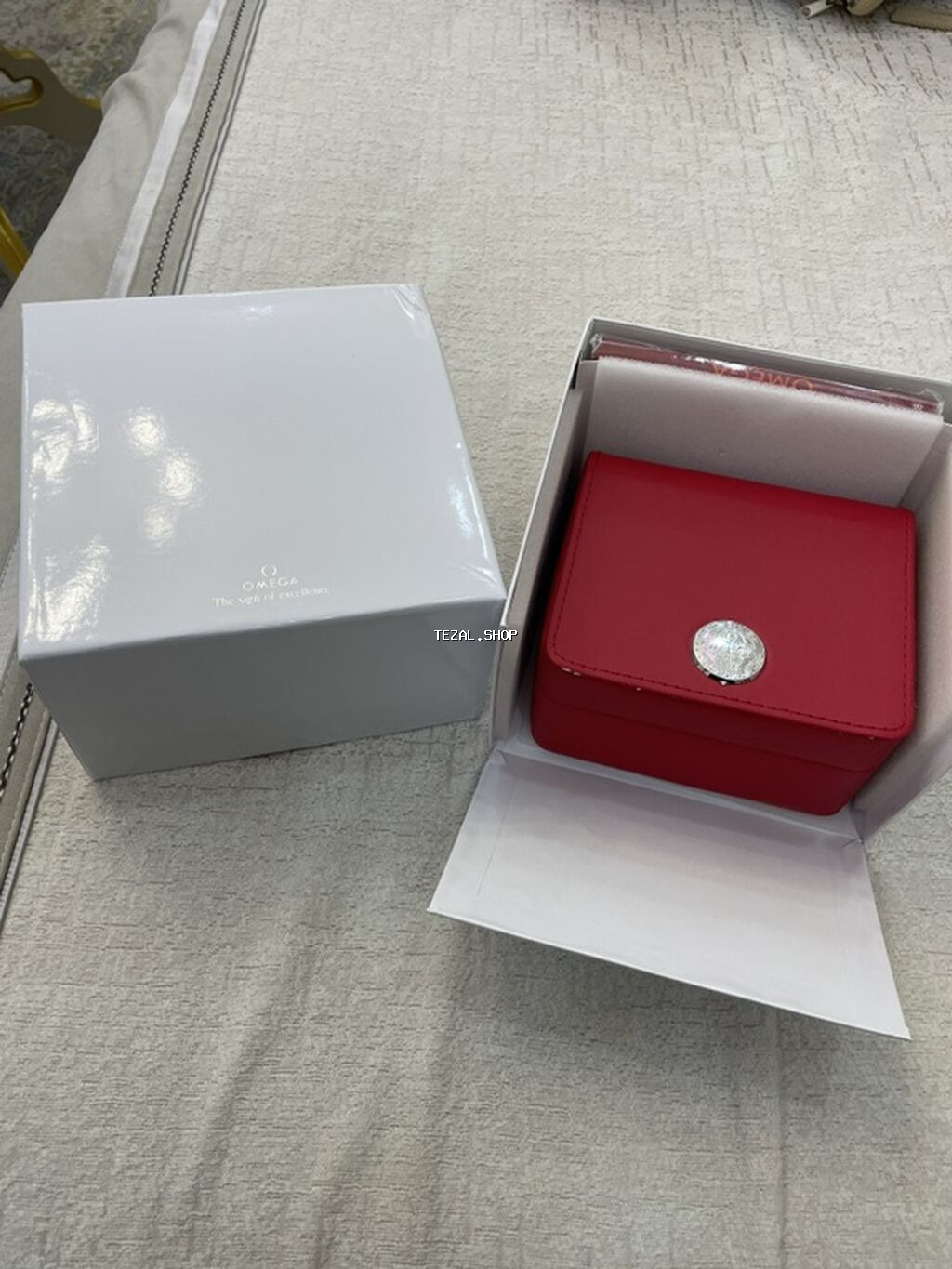 Yeni, Qol saatı, Omega, rəng - Qara