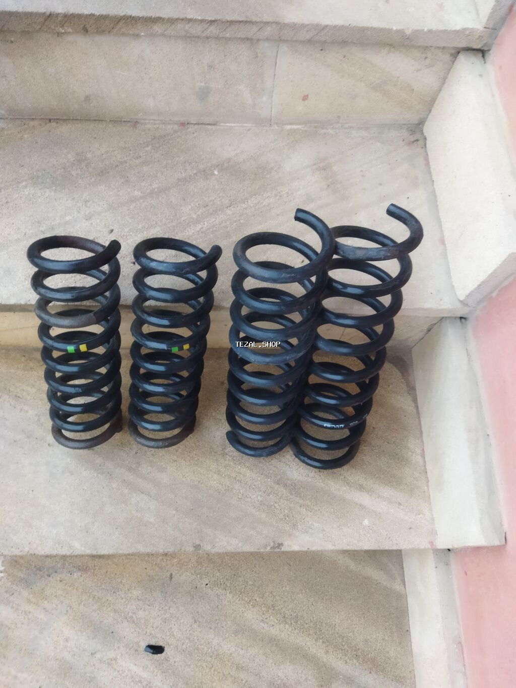 Mersedes w210 4 goz purjinleri super veziyyetde qiriqi çati qetiyyen