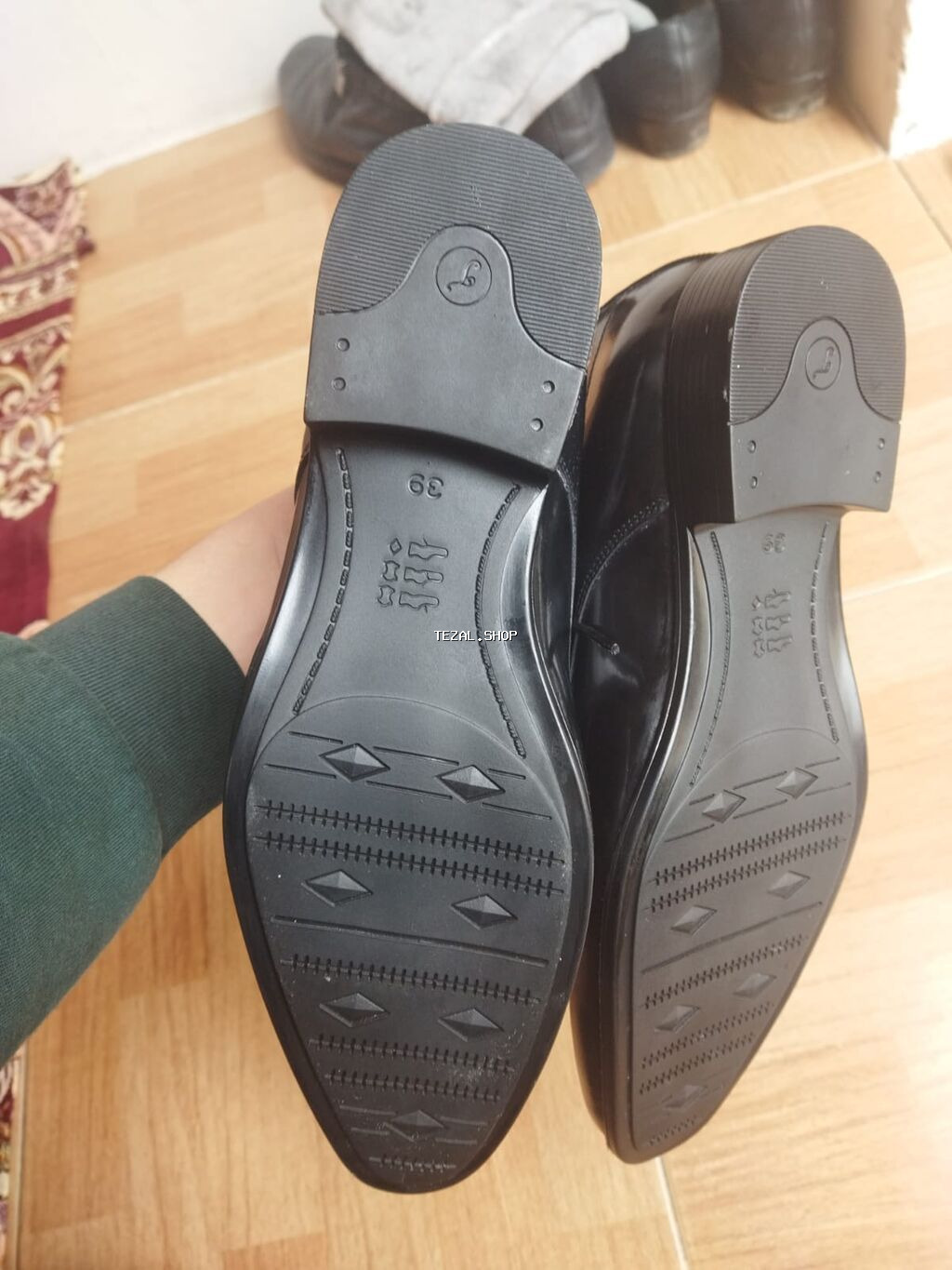 Ayaqqabı tam orginaldı dəyərindən ucuz satılır: Səbəb ölçüsü balacadı - şəkil 2