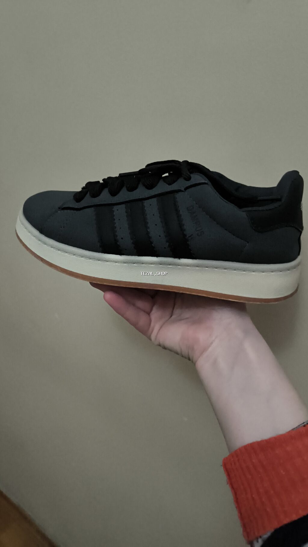 Məhsul: Krossovka - Brend/model: Adidas Campus (yan hissədə “Campus”