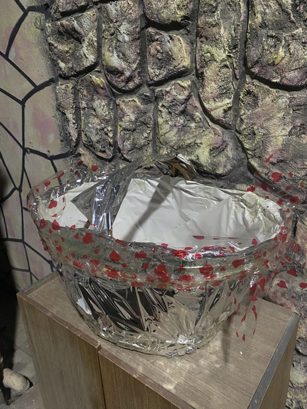 Hədiyyə səbəti, Yeni, rəng - Bej, Ünvandan götürmə, Pulsuz çatdırılma, Ödənişli çatdırılma