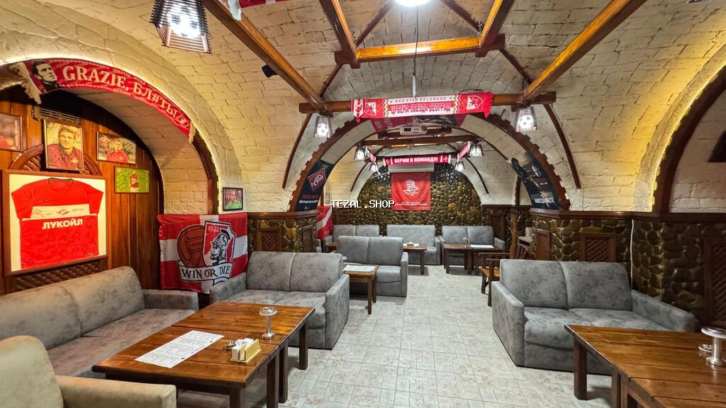 Salam obyekt nizami kinoteatırının yanındadı, yarı padvaldı, sahəsi