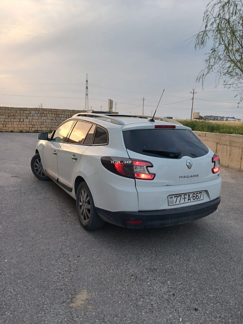 Renault Megane: 1.5 l | 2010 il 390000 km Universal - şəkil 4