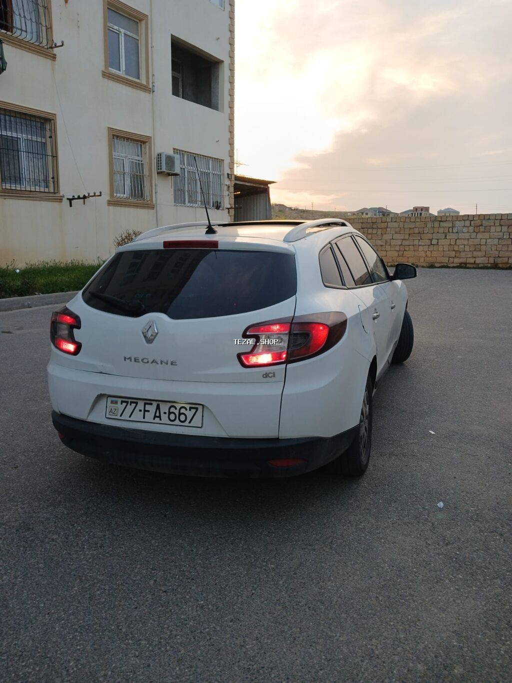 Renault Megane: 1.5 l | 2010 il 390000 km Universal - şəkil 5
