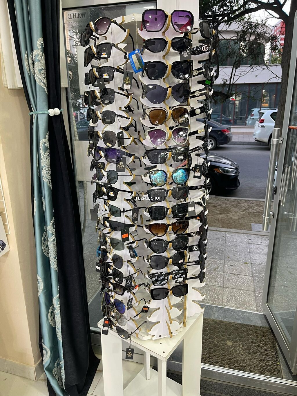 Hazir biznes (Eynek) Hazır biznes kimi satilir. Kişi, Qadin və Uşaq - şəkil 3