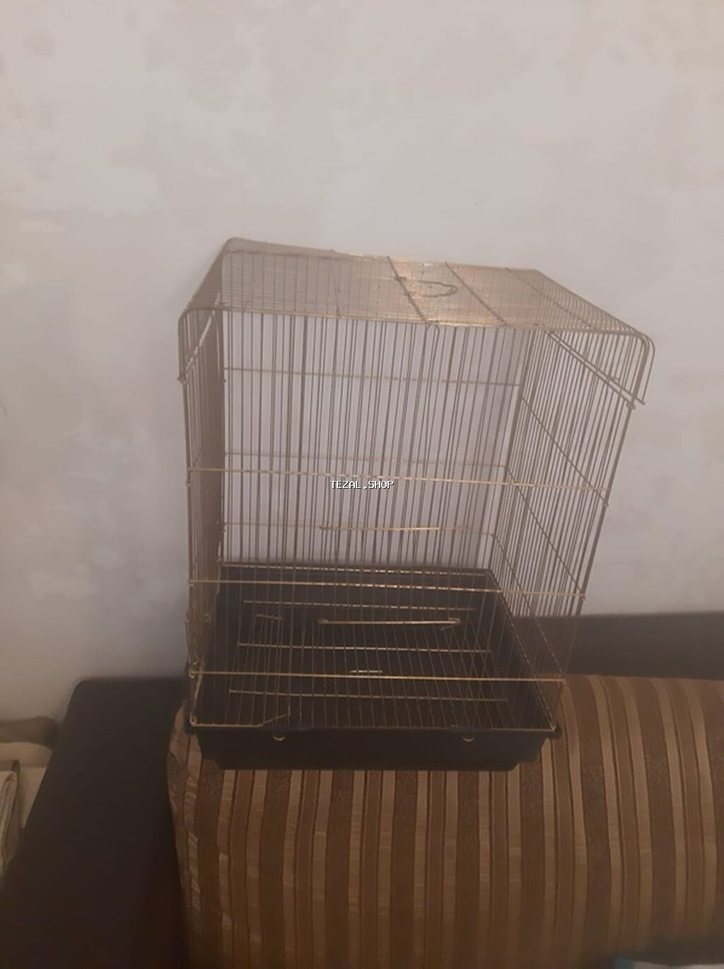 Qizili reng qefes yenidir Hundurluyu 56 Eni 42 Istiyen olsa Genclikden - şəkil 2