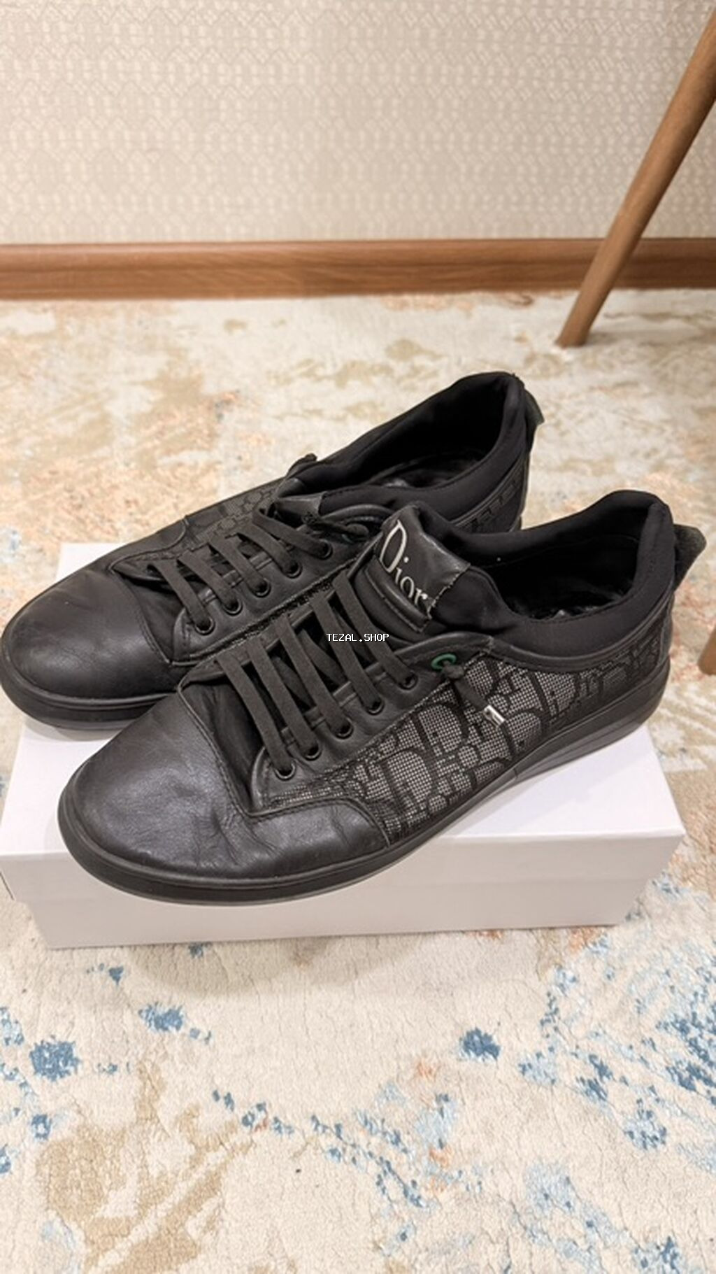 Dior kişi krossovkası – klassik qara rəng - Model: Aşağı profilli