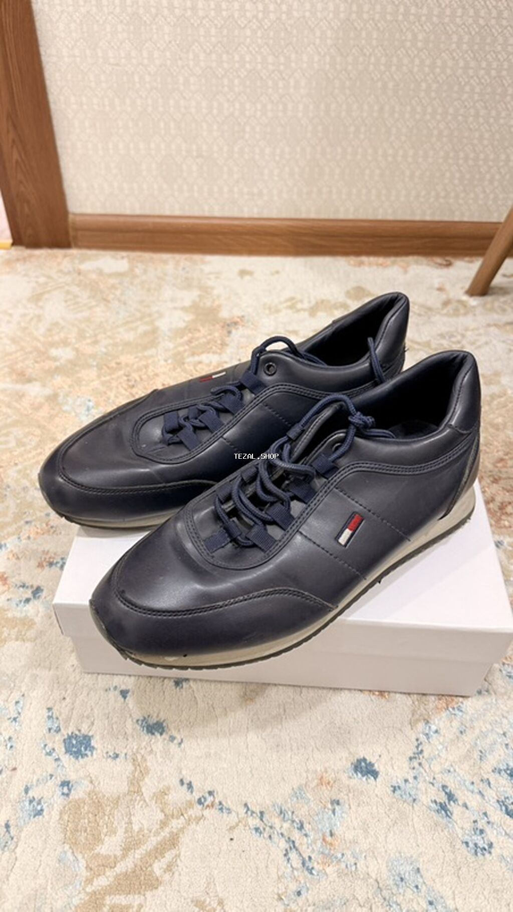 Klassik tərzli kişi idman ayaqqabısı - Rəng: tünd göy (navy) -