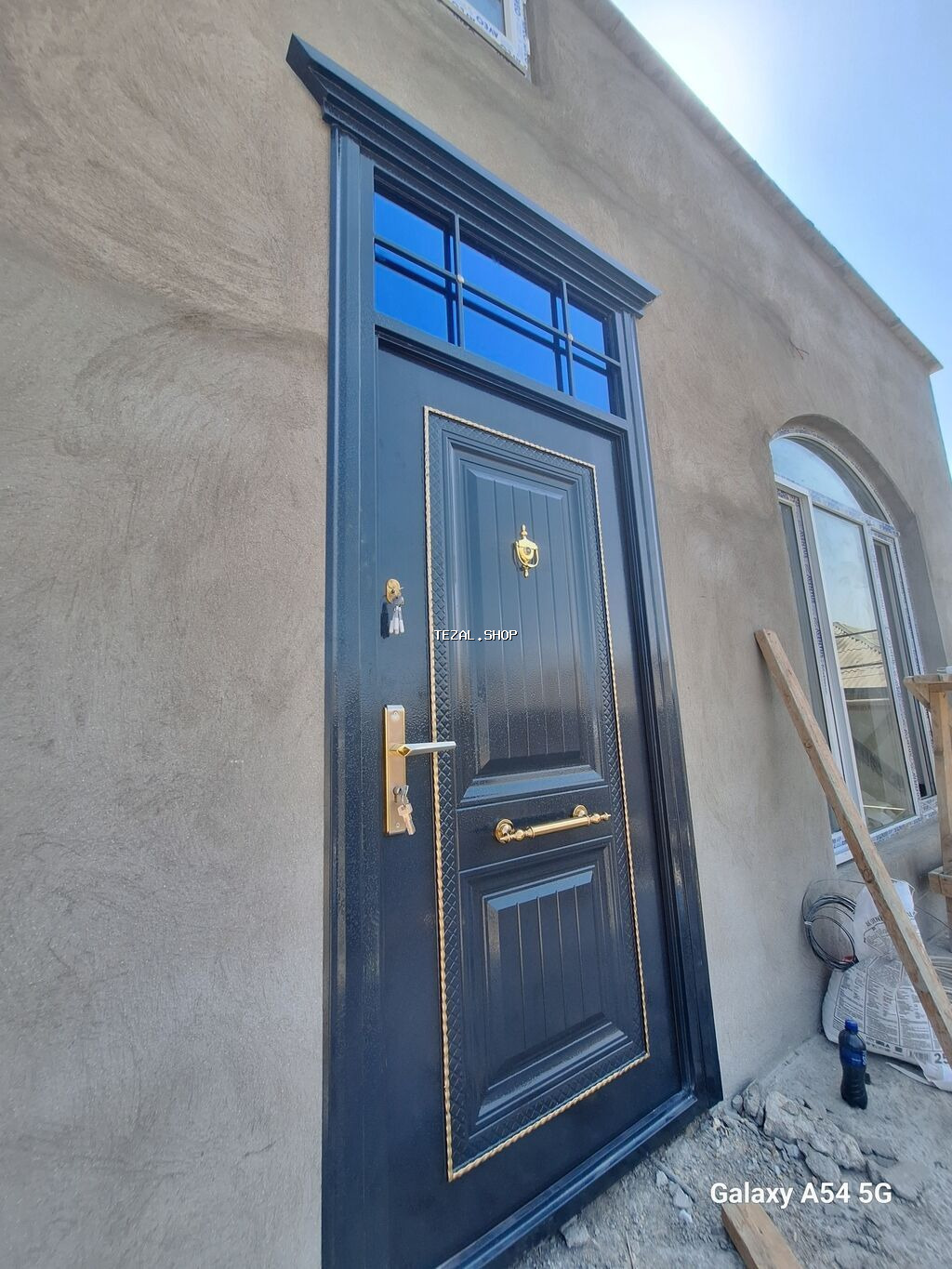 Blok üçün Yeni Giriş qapısı 90x205 sm Glazok ilə, Zəmanətli, Pulsuz quraşdırma, Ünvandan götürmə, Ödənişli çatdırılma, Rayonlara çatdırılma