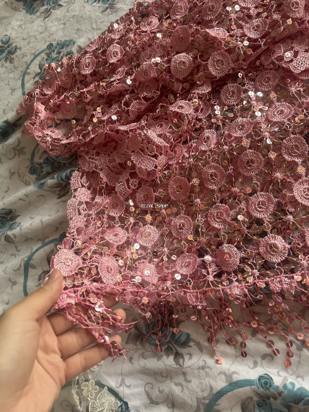 Heri niwan ucun geyinilib