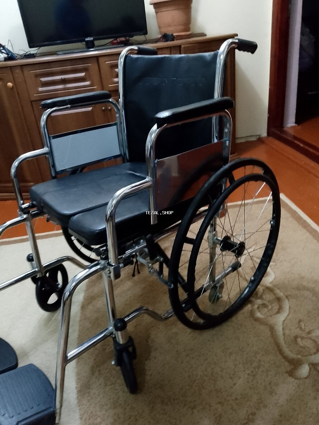 Universal tualet funksiyalı əlil arabası - Material: parlaq xroml­u