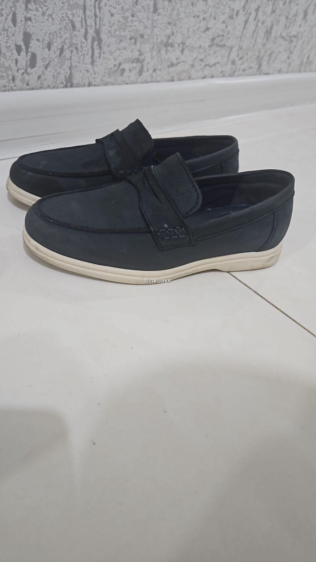 Kişi loafer ayaqqabıları - Rəng: tünd göy/çəkməyi (üst hissə), krem