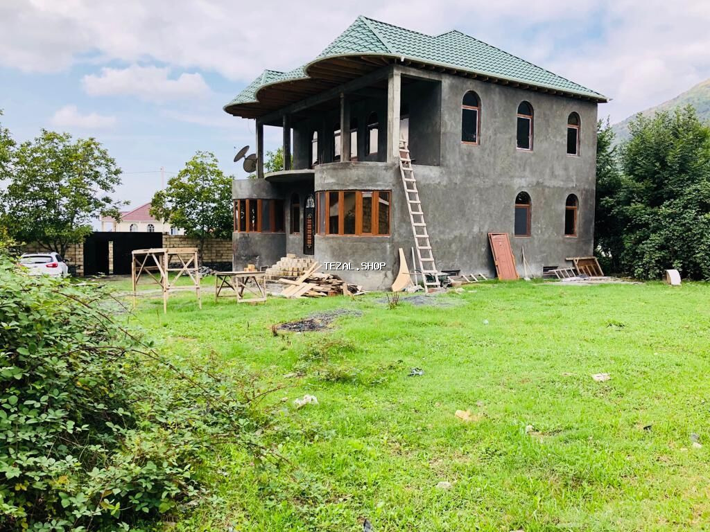 Satılır: dağ mənzərəli, geniş həyətli 2 mərtəbəli fərdi yaşayış evi