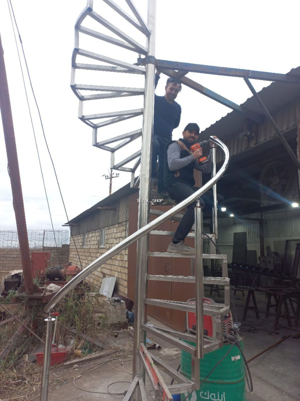 Pilləkən dizayn və layihələri. Kiçik şaquli məsafələrə bölünməklə iri - şəkil 3